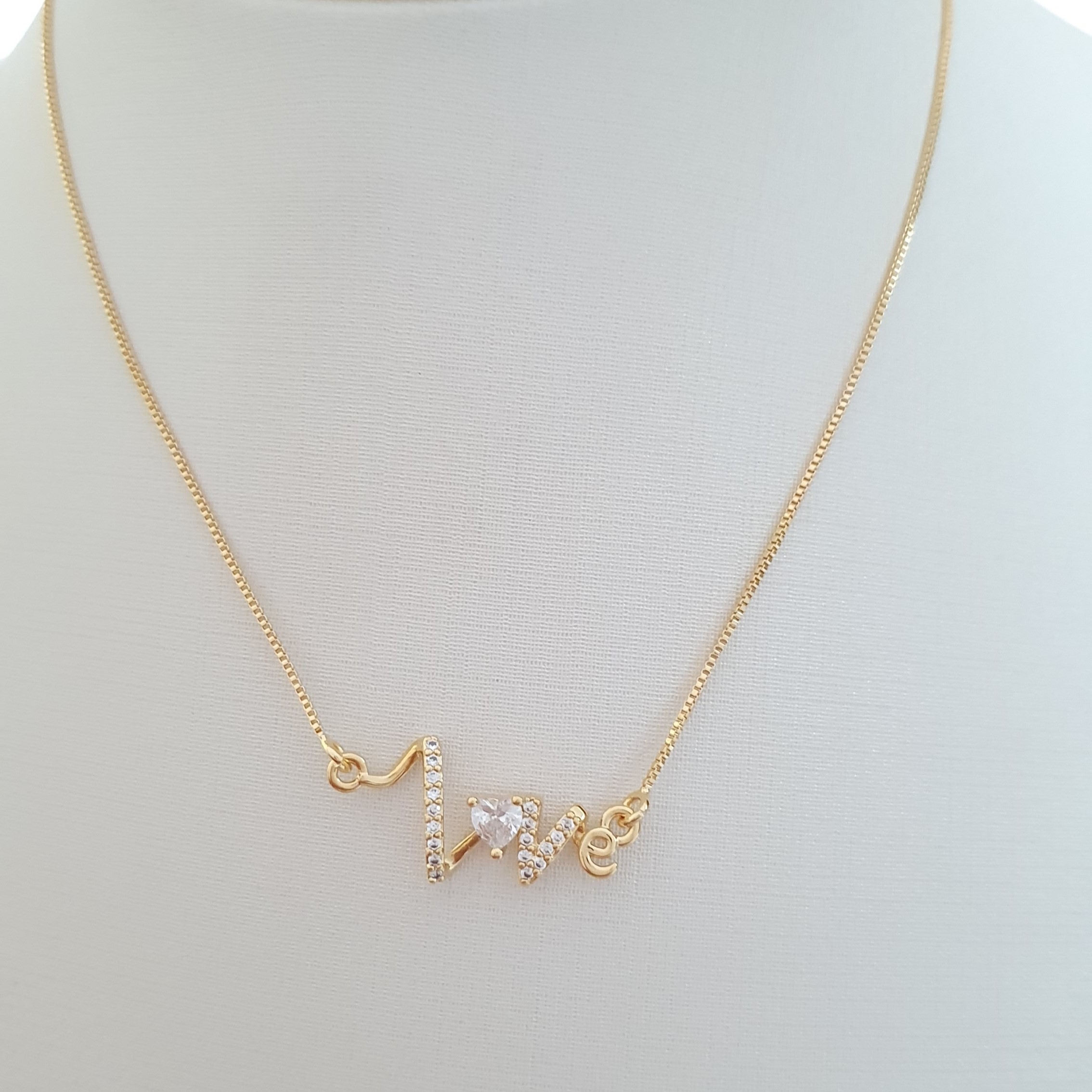 Colar Love Cravejado