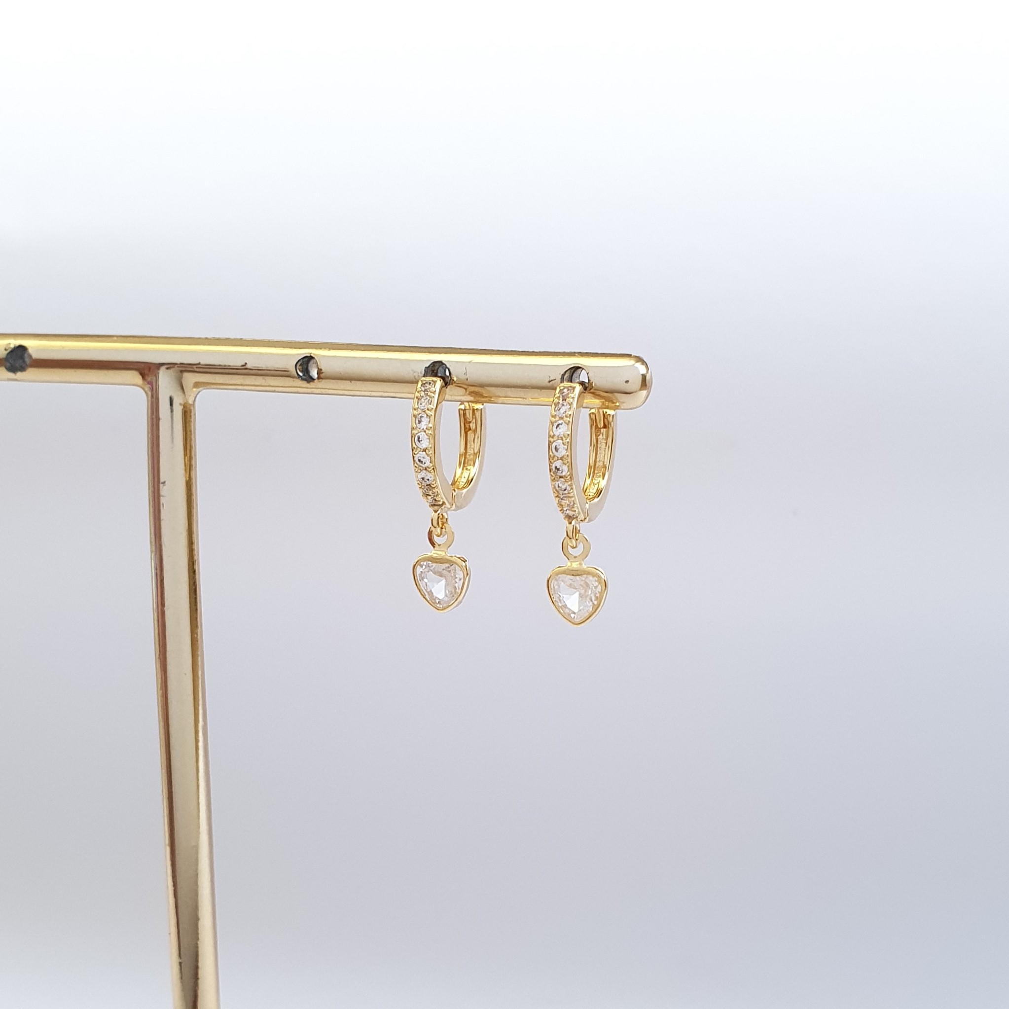 Brinco Argolinha Cravejada Coração de Luz