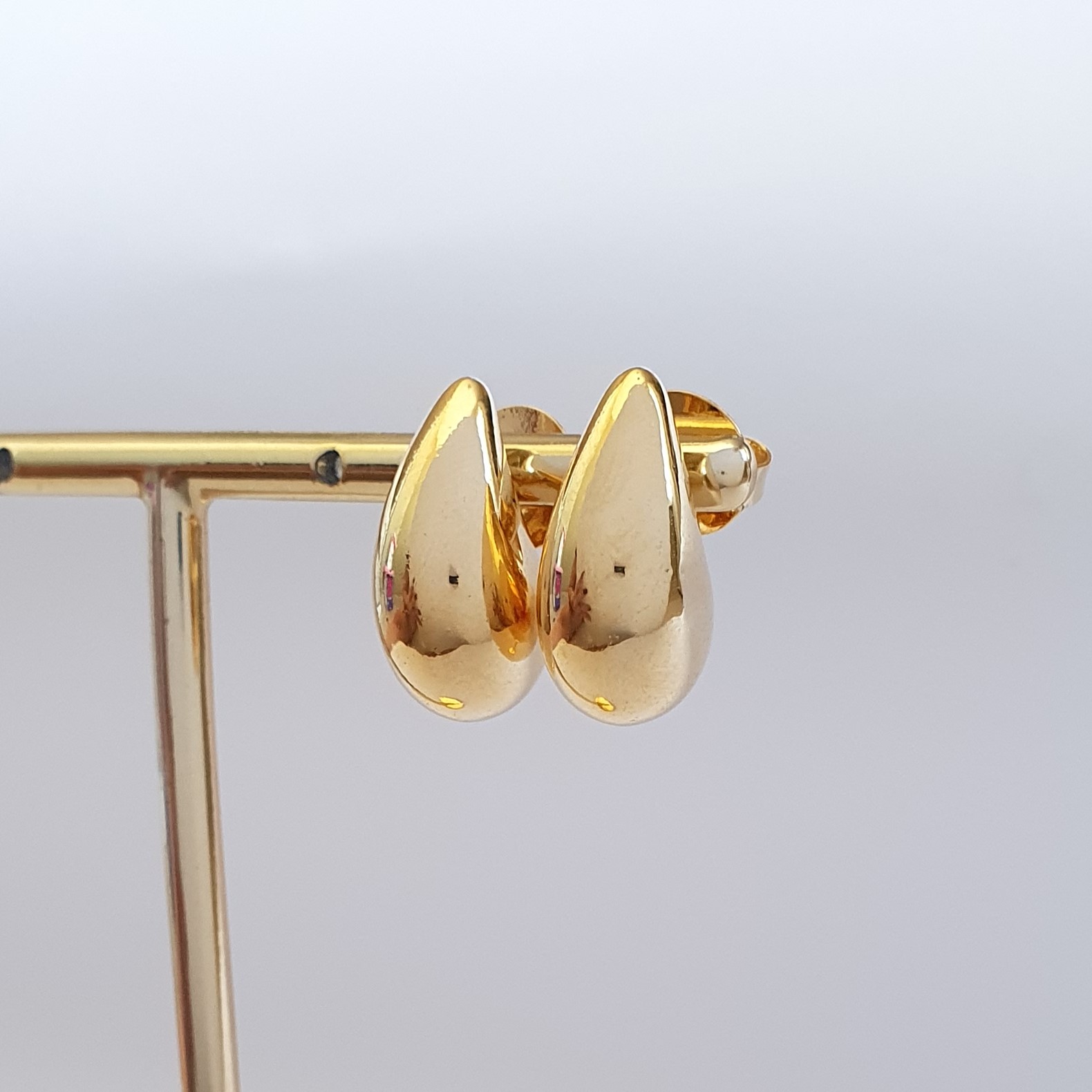 Brinco Gota Inteiriça P