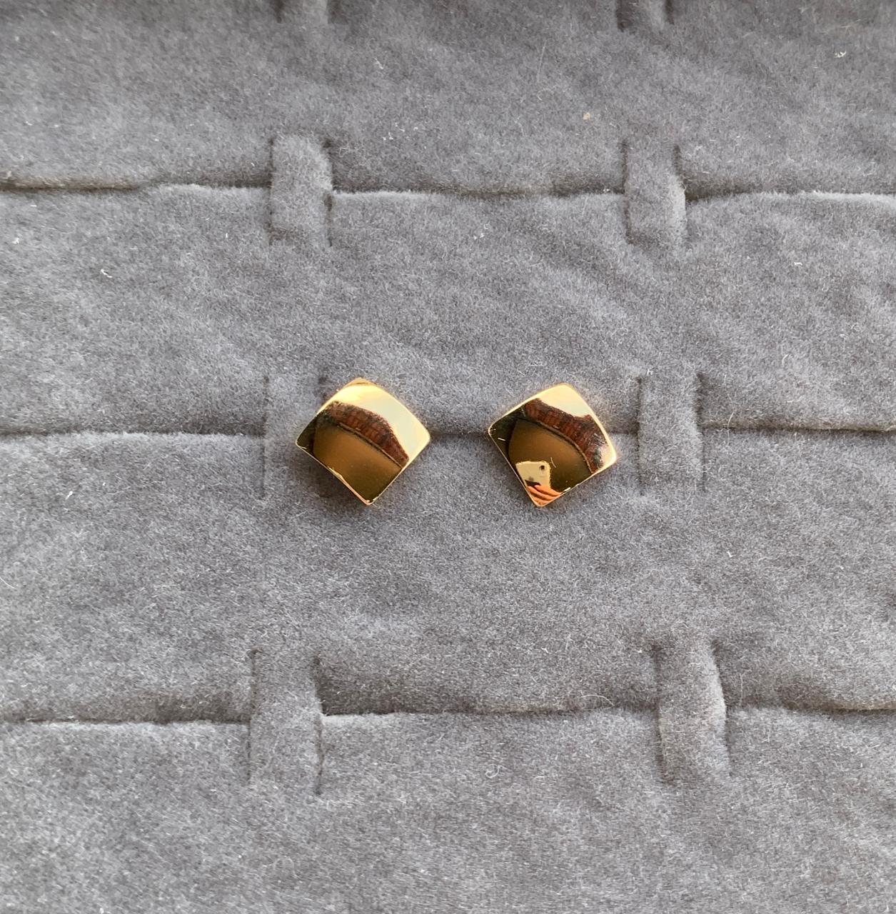 BRINCO EMMA QUADRADO PEQUENO