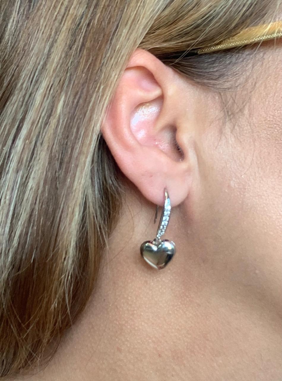 BRINCO BRENDA CORAÇÃO CRAVEJADO RODIO BRANCO