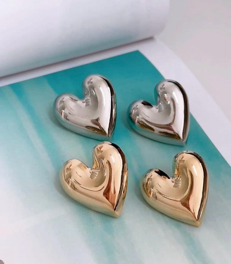 BRINCO BETINA CORACAO BANHO OURO 18K