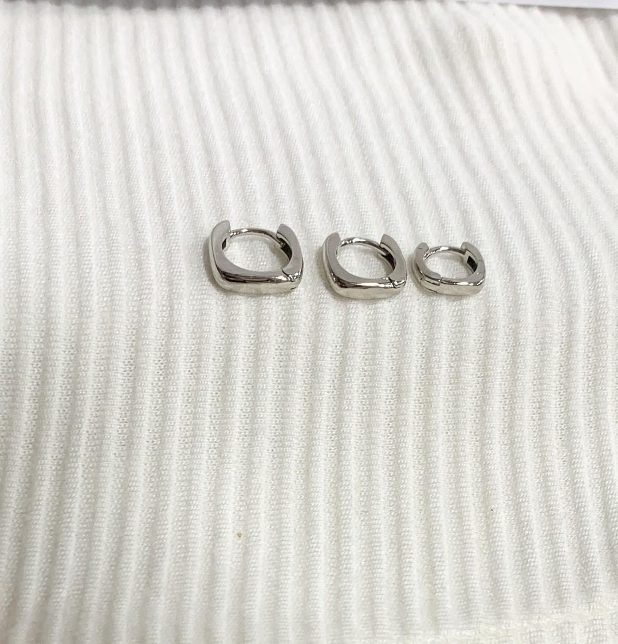 BRINCO MIRIAM TRIO ARGOLA CLICK QUADRADA RODIO BRANCO COR PRATA