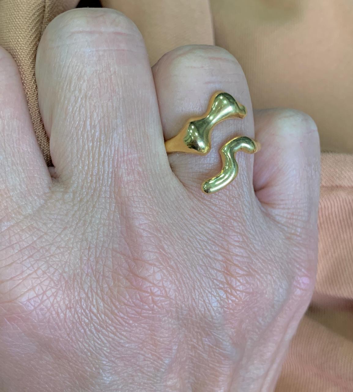 ANEL LAÇO FORMAS ORGANICAS AJUSTAVEL TIPO LAÇO BANHO OURO 18K