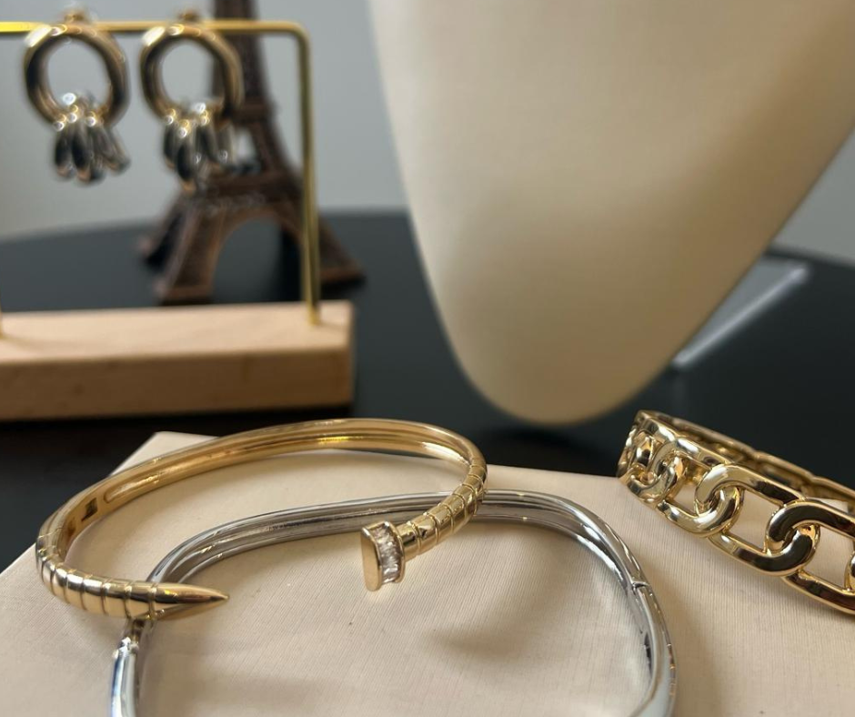 Bracelete de Prego ponta zirconia