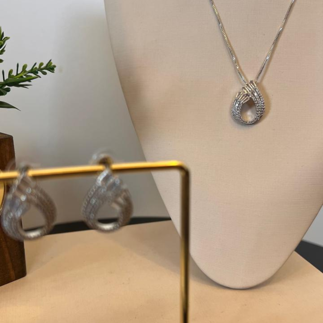 Conjunto Gota Cravejado em Zircônias