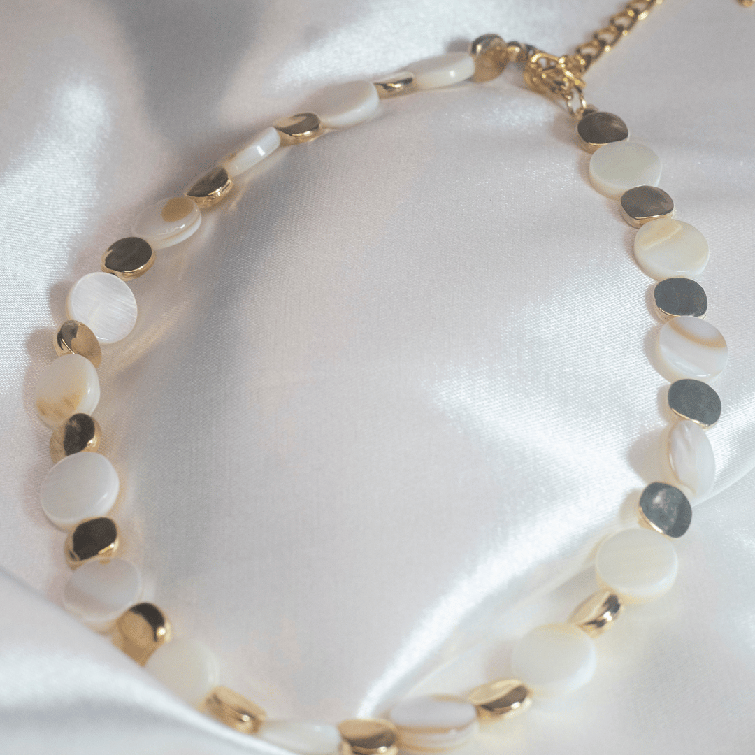 Choker Madre Perola com Esferas