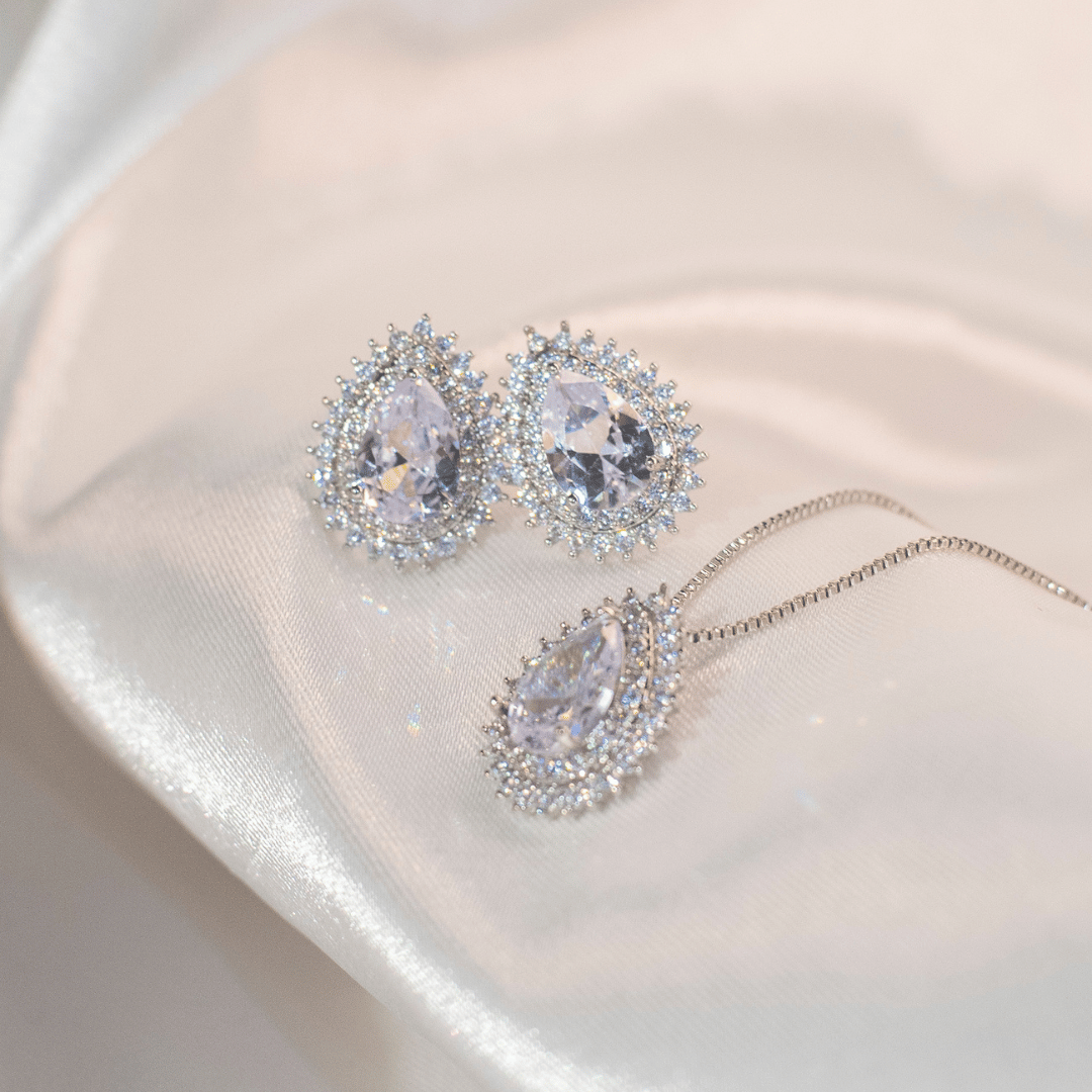 Conjunto de Gota cravejada em volta