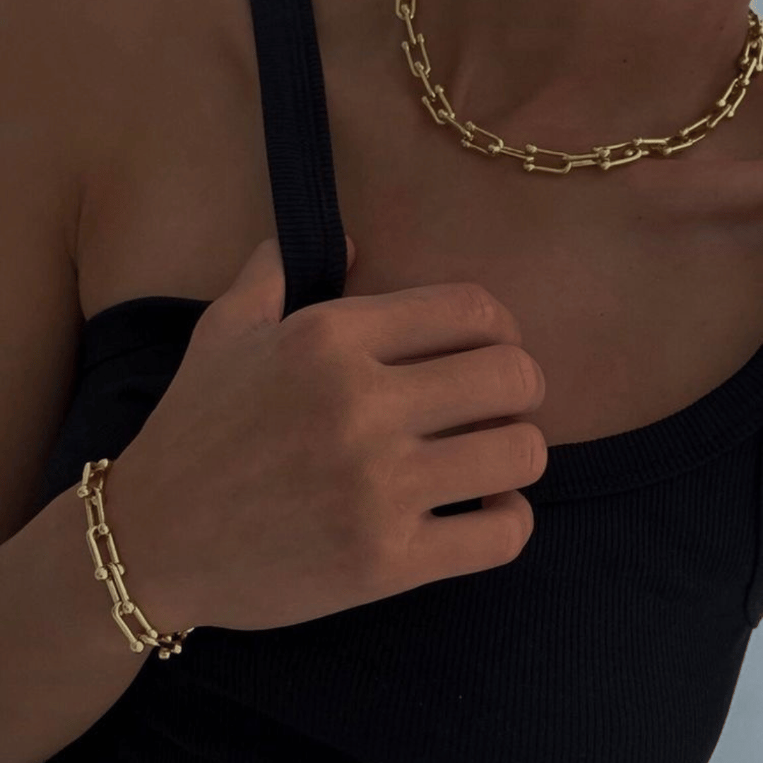 Pulseira Cartier cadeado - Aço com banho de ouro