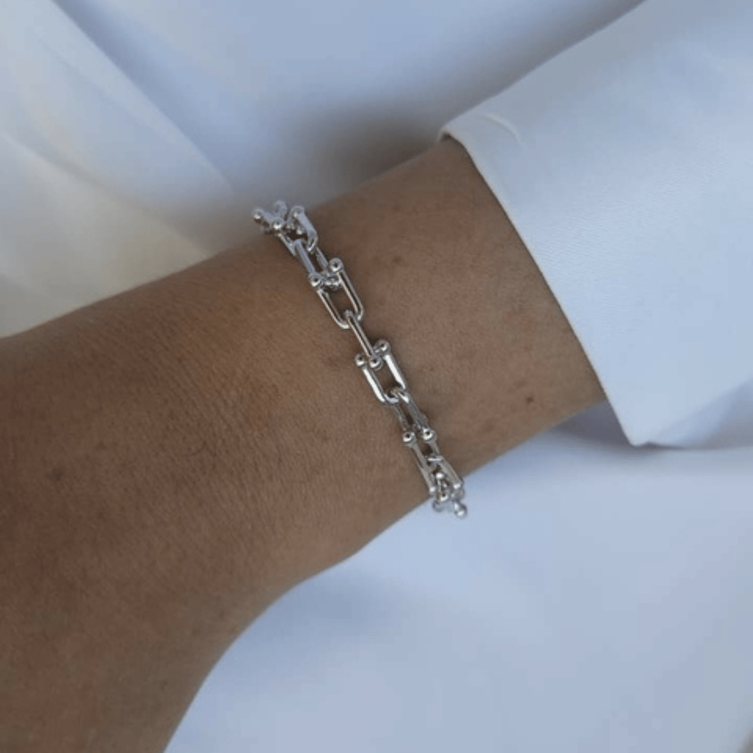 Pulseira Cartier cadeado - Aço com banho de ouro