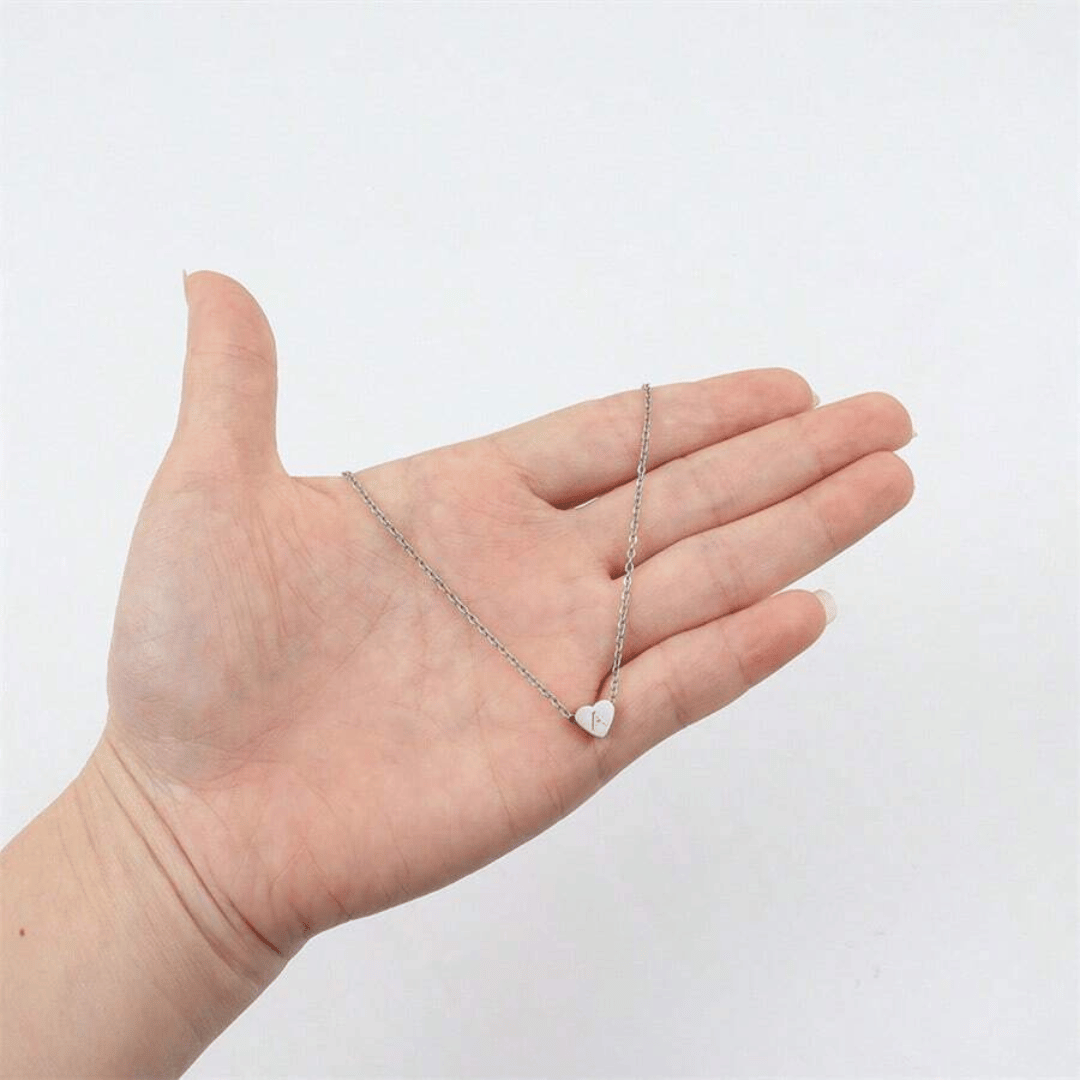 Colar com Coração e Letra A