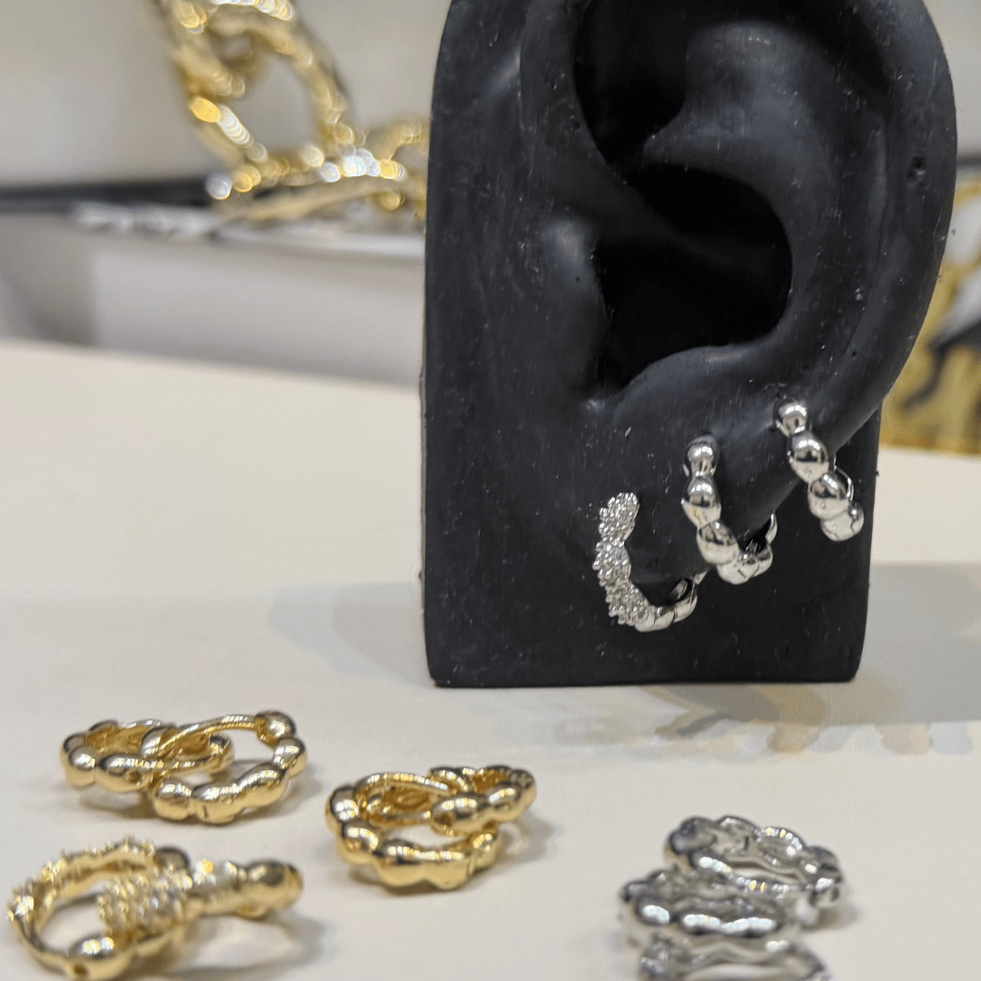 Brinco Trio de Clik Cravejado - Banho de Ouro