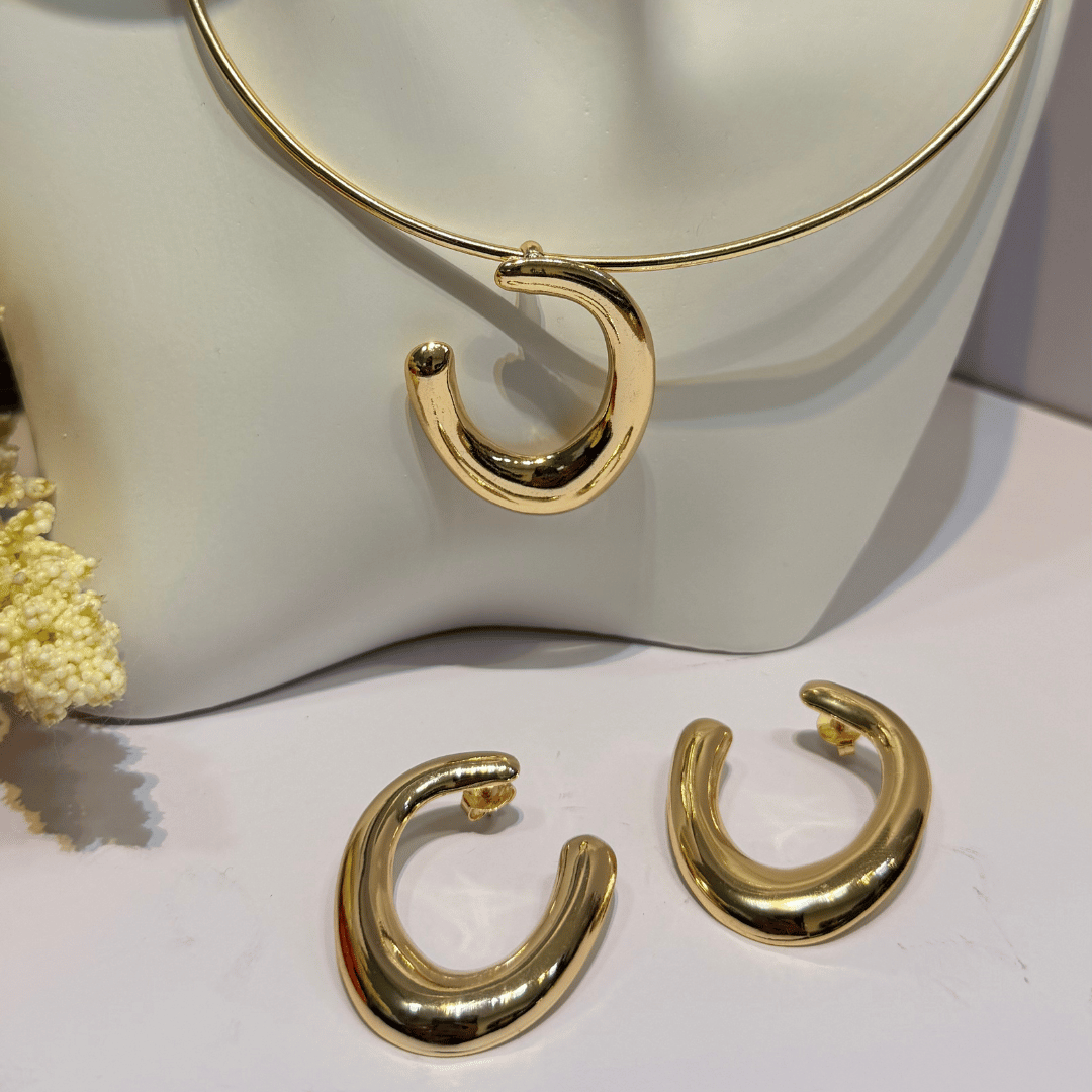 Conjunto de Aro Brinco C - Banho de Ouro