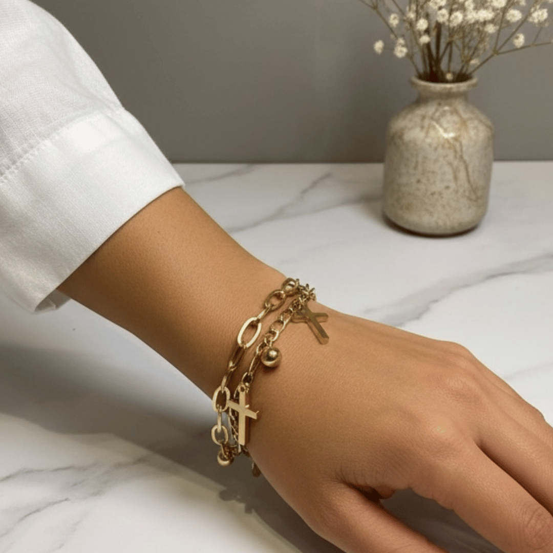 Pulseira de Dupla Elos pingente Cruz - Aço com Banho de Ouro