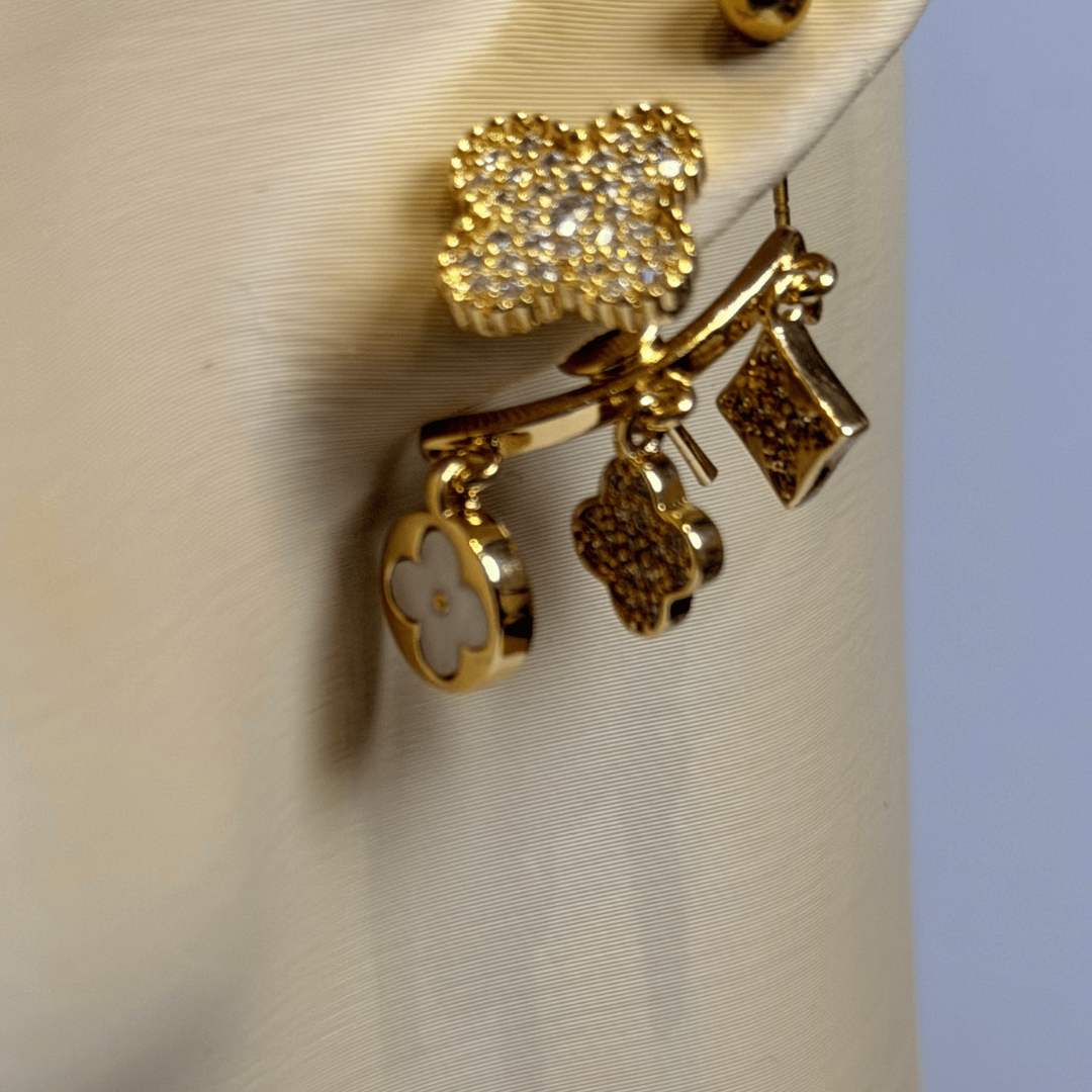 Brinco Trevo Cravejado - Banho Ouro