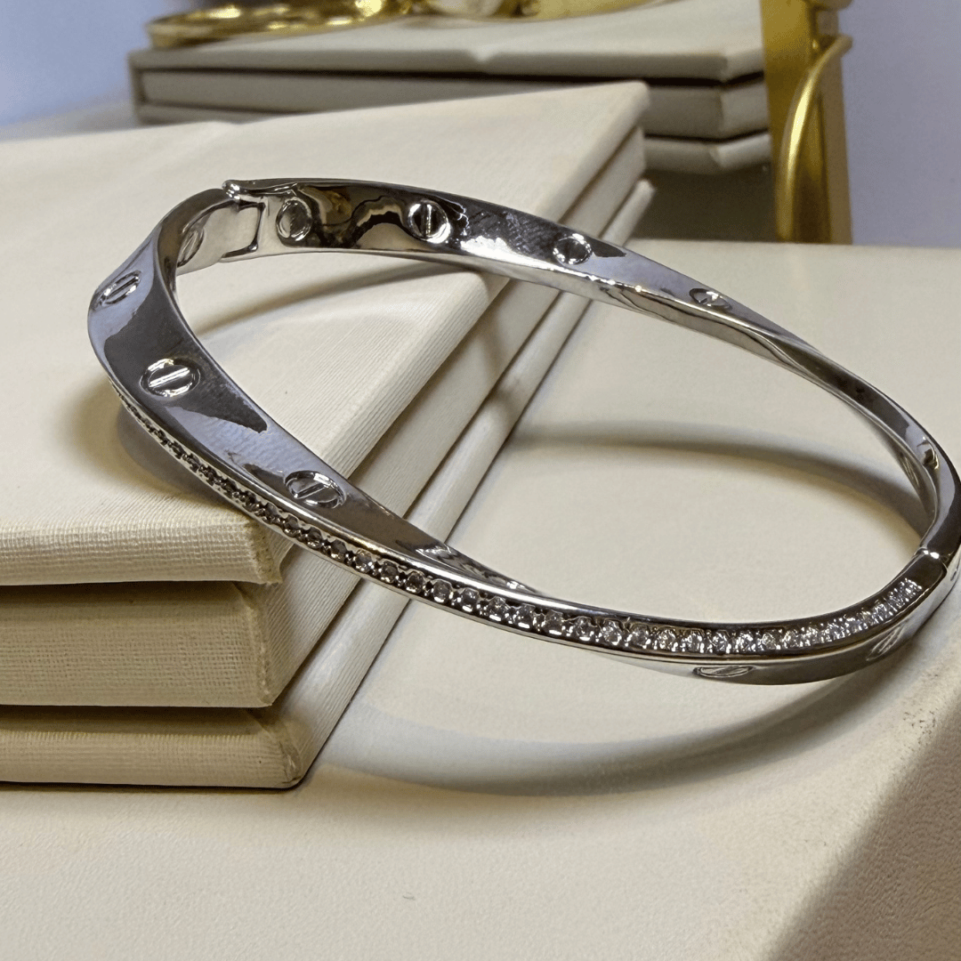 Bracelete cravejado - Banho de Ouro