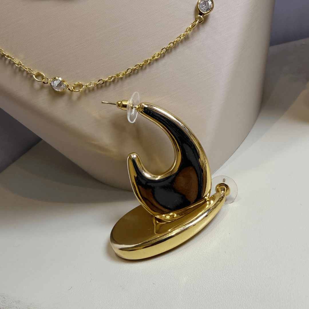 Brinco de Argola Jota - Banho de Ouro