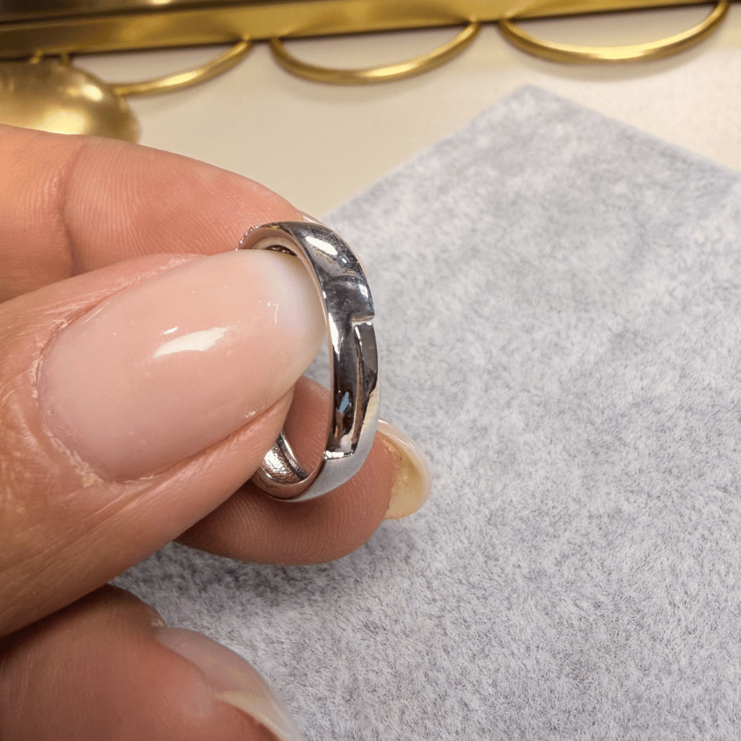 Anel Solitário cravejado - Regulavel