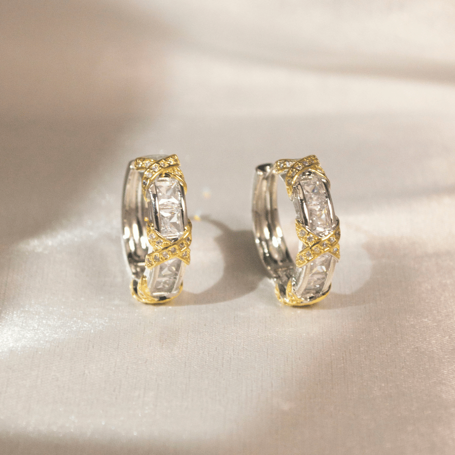 Brinco de Clik Mix Banhos X cravejado