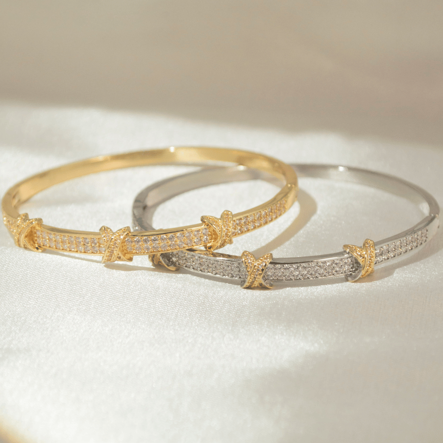 Bracelete Cravejado x - Banho de Ouro