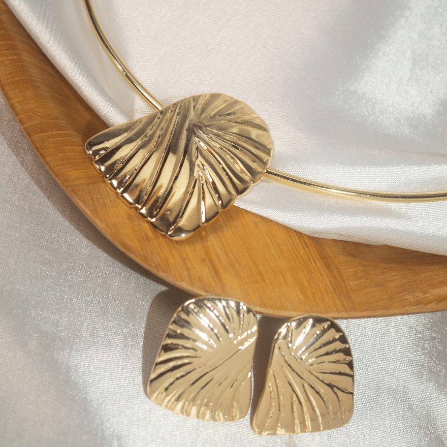 Conjunto Aro pingente e Brinco Trabalhado - Banho de Ouro