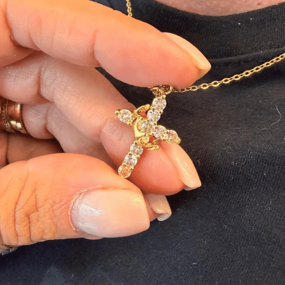 Colar com Pingente de Coroa e Cruz Cravejada  - Aço com Banho